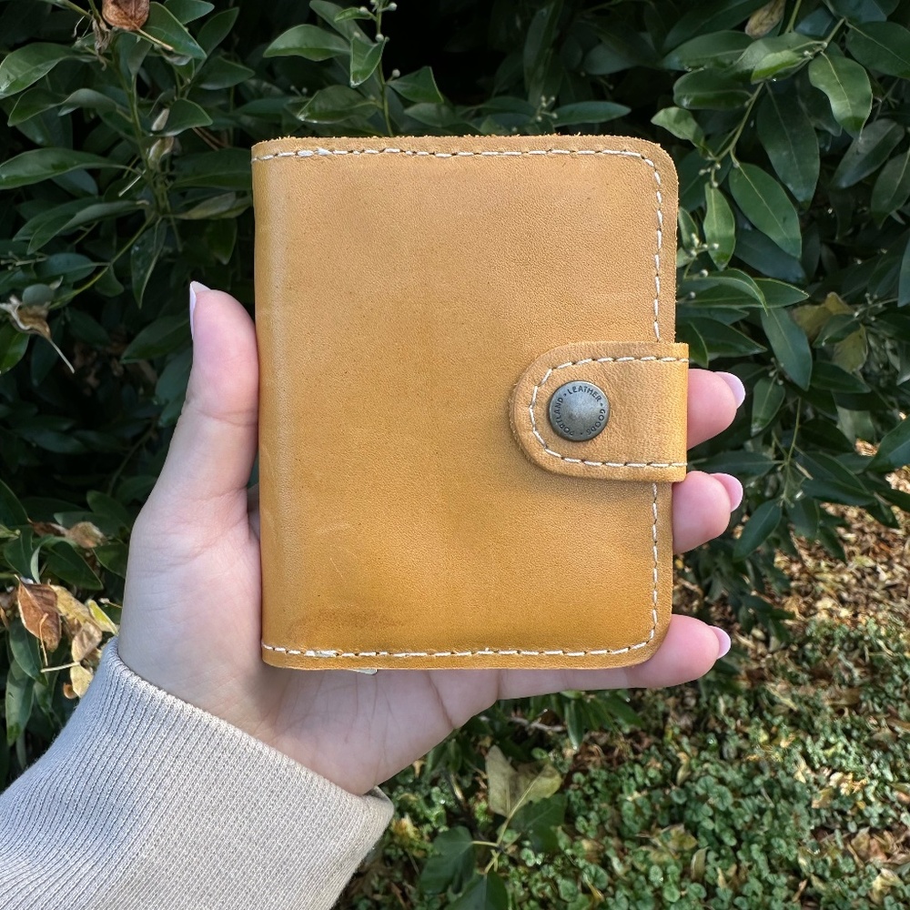 SUNFLOWER 🌻 NWT: Mini Bifold Wallet (Portland Leather Goods)